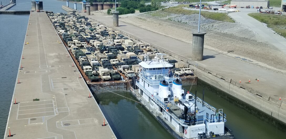 M/V Jinx P. Smith locks through Olmsted Locks and Dam