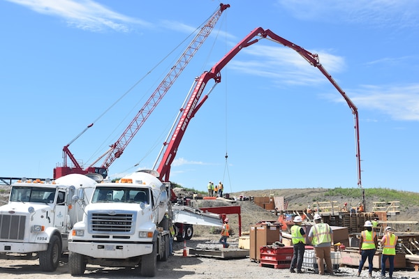 Construction reaches new heights on Red River of the North project