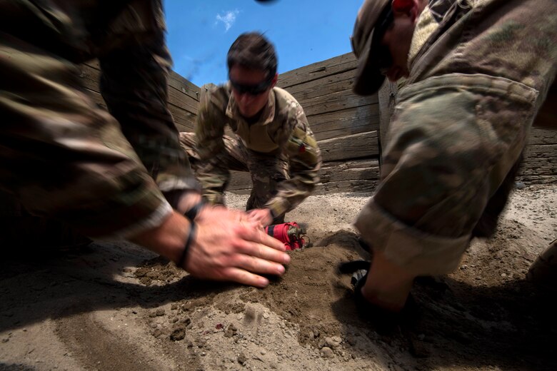 EOD conducts multi-day field training exercise