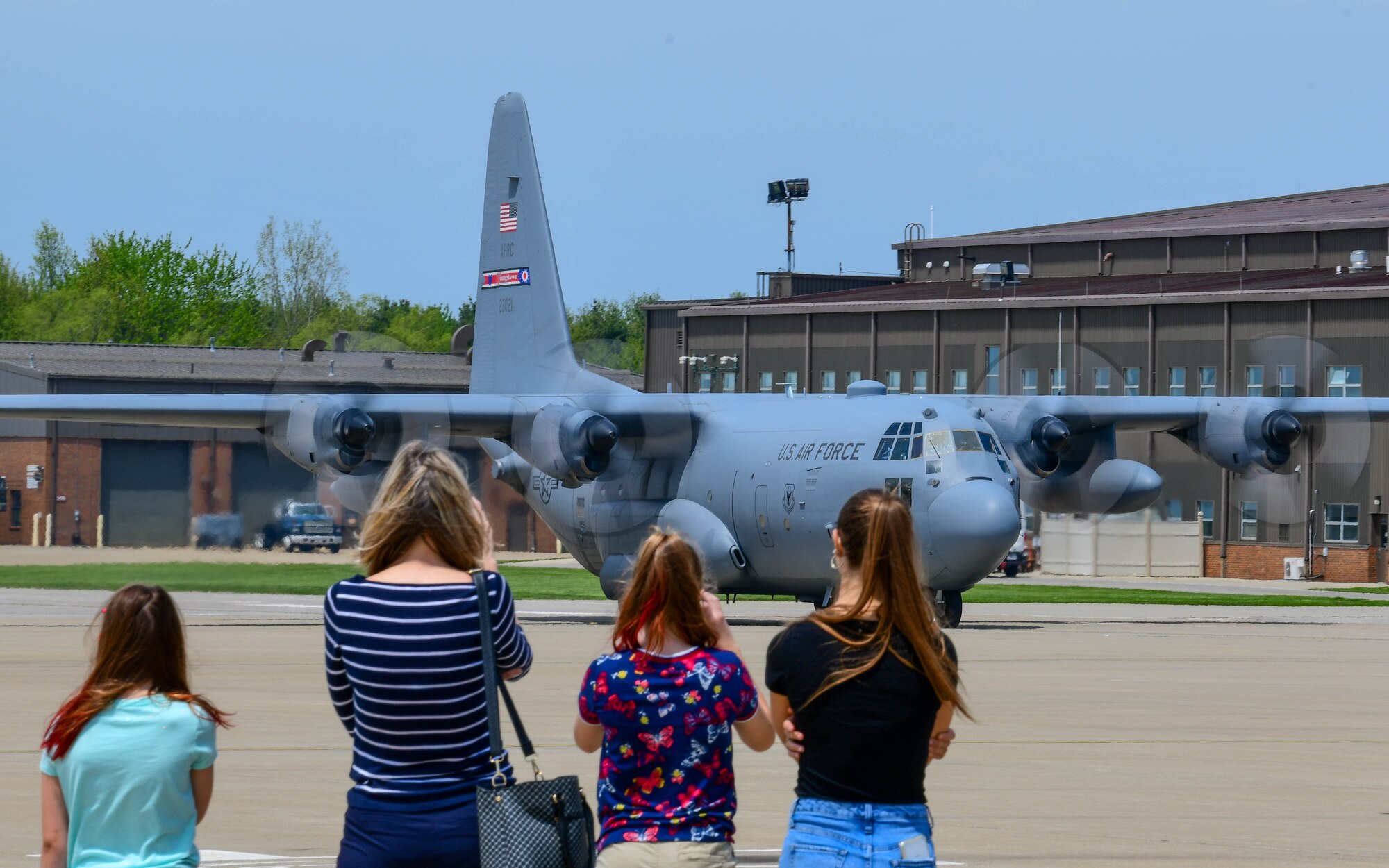 Col. John Boccieri took his final flight with the unit before transitioning to the 911th Airlift Wing at Pittsburgh Air Reserve Station.