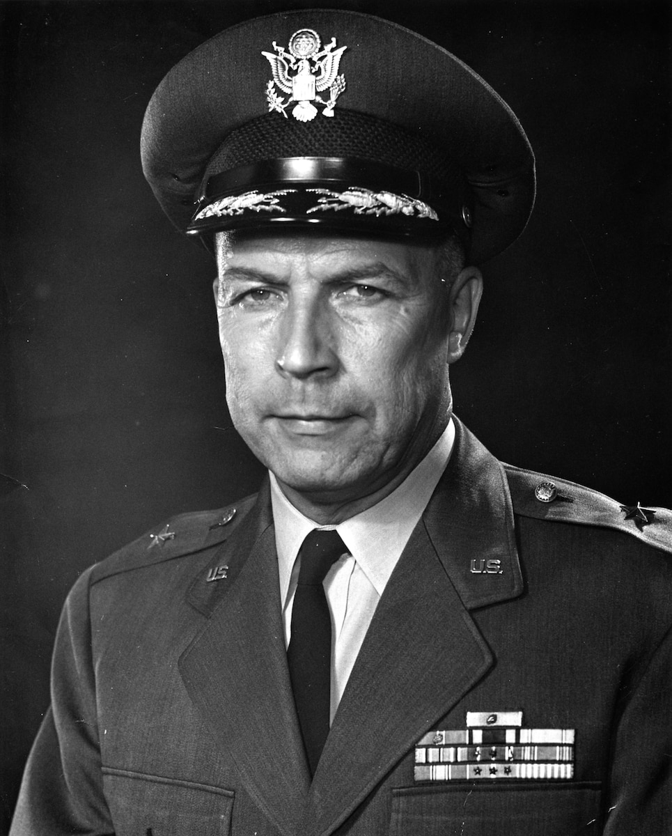 Brig Gen James R. McNitt