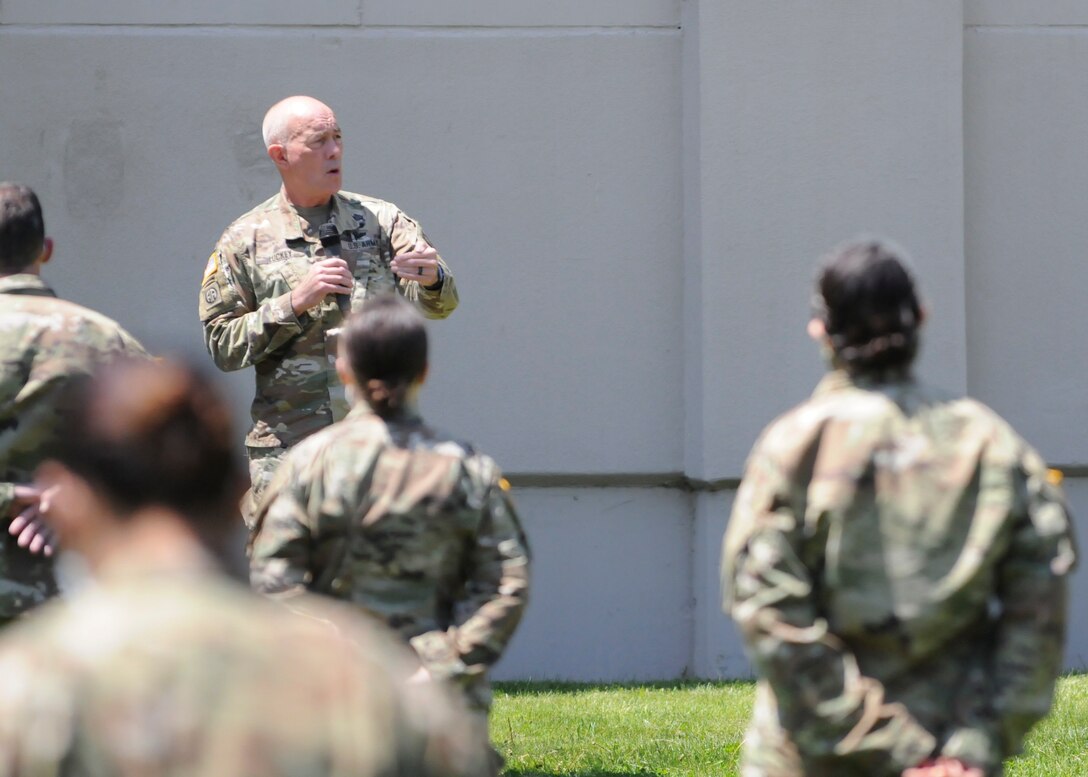 Lt. Gen. Luckey at JBMDL