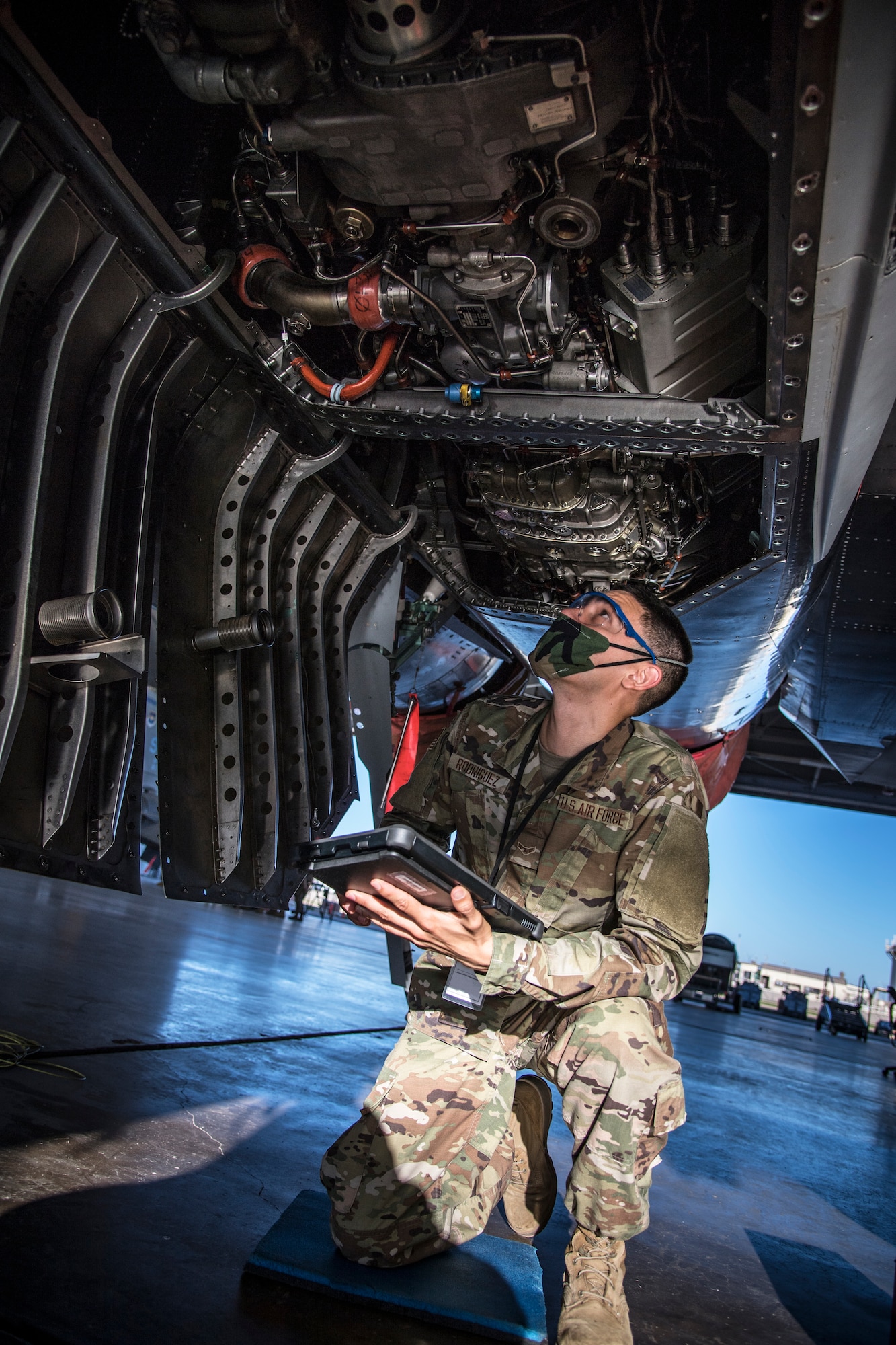 Airman First Class Frankie Rodriguez, 364th Training Squadron electrical and environmental systems apprentice course student, plans his approach before removing an aircraft part at Sheppard Air Force Base, Texas, June 3, 2020. Rodriguez was awarded the ACE award after he scored perfect scores on all ten of the course's block tests. (U.S. Air Force photo by Senior Airman Pedro Tenorio)