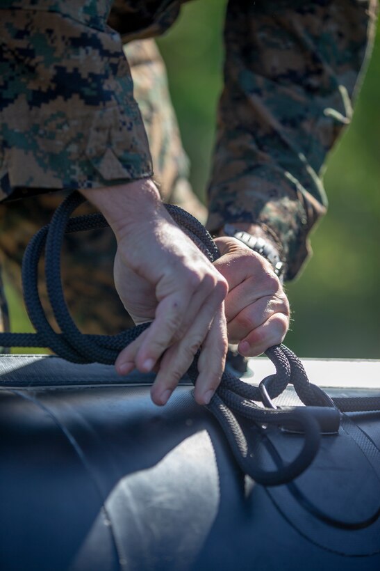 Task force Marines deploying to Latin America conduct small boat training