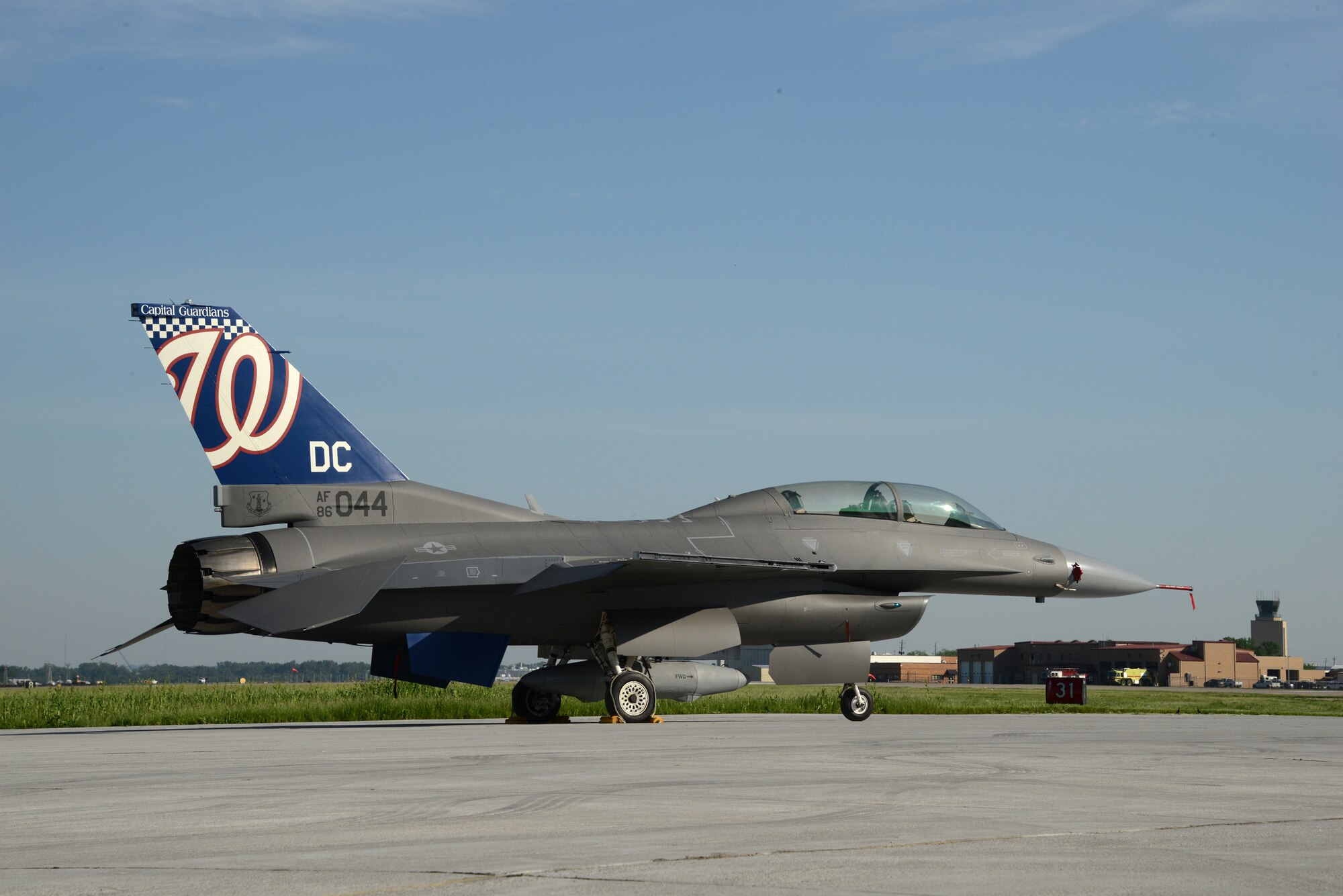 DC ANG F-16 with Washington Nationals tail flash