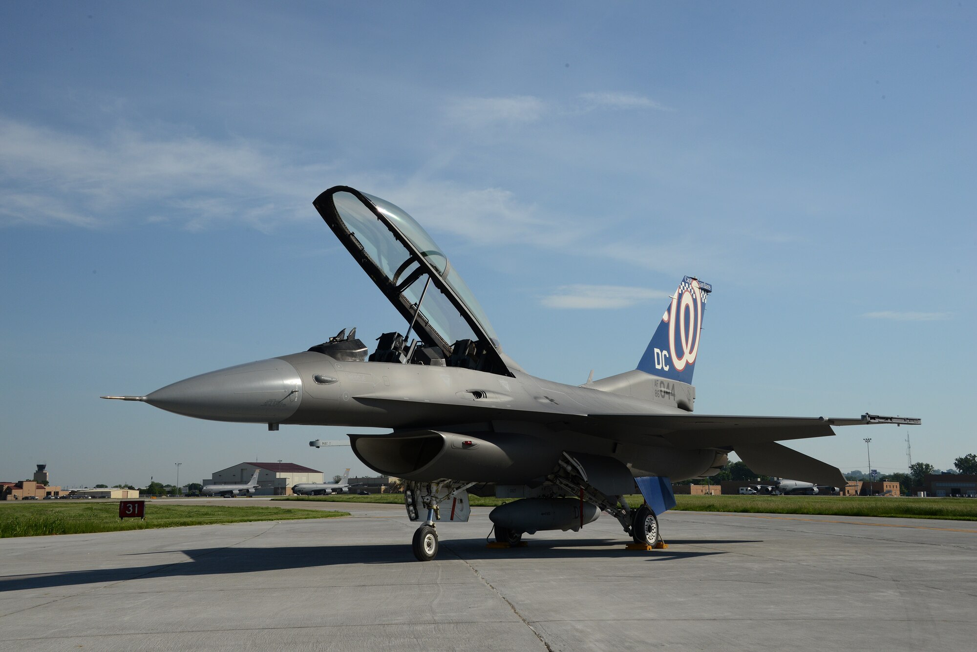DC ANG F-16 with Washington Nationals tail flash