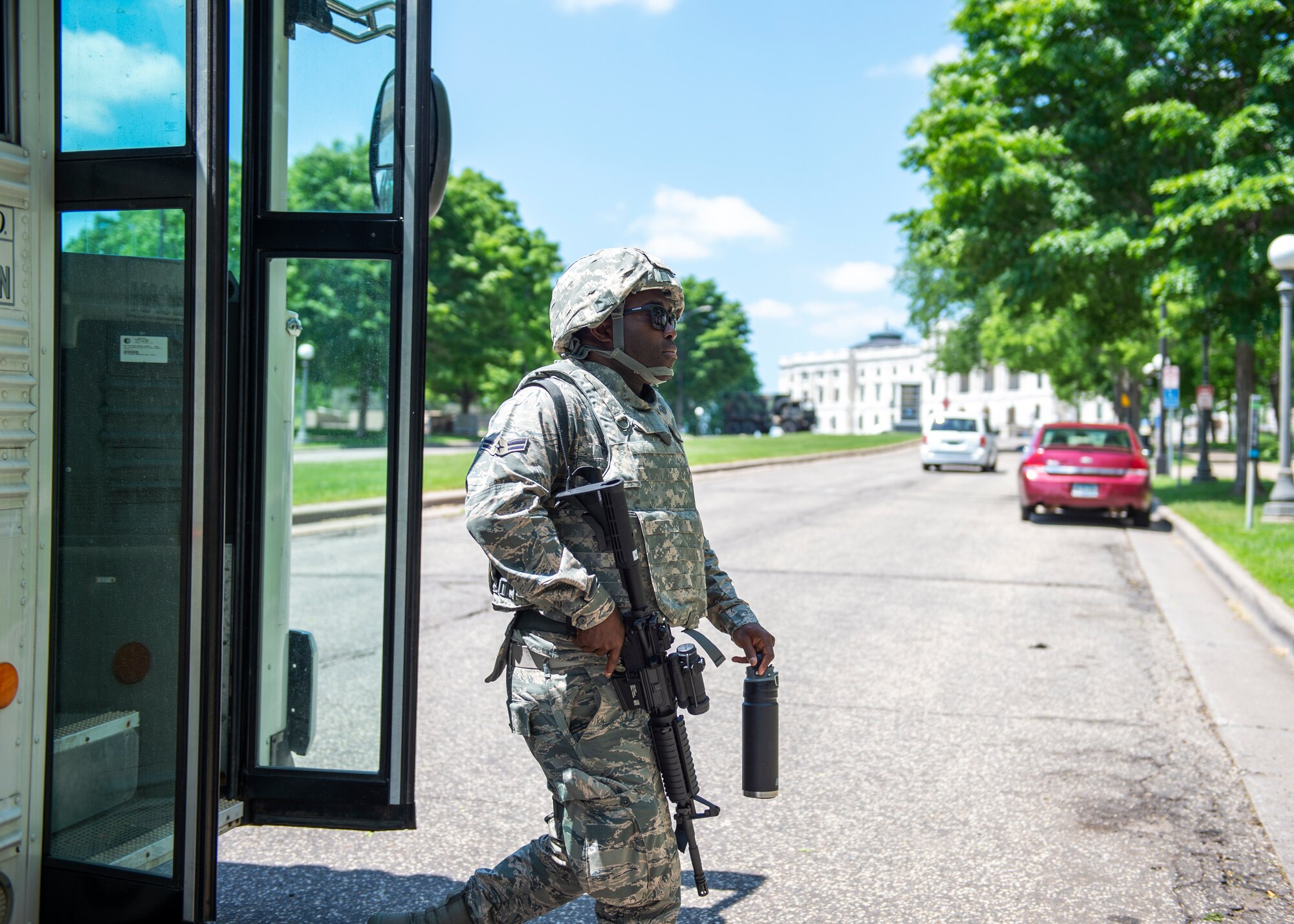 U.S. Air Force Airmen from the 133rd Airlift Wing arrive at the Minnesota State Capital grounds to perform augmentee security detail in St. Paul, Minn., June 1, 2020.