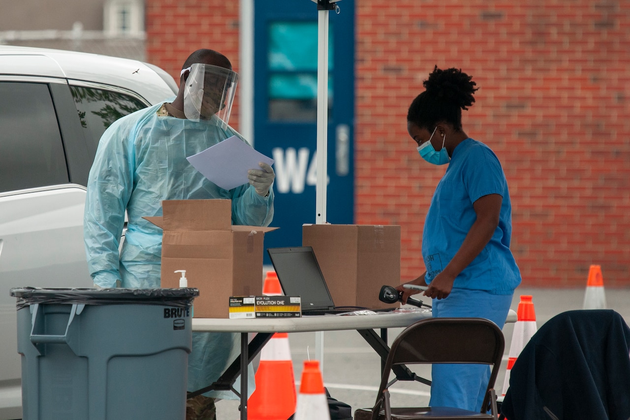 Delaware National Guardsmen support COVID-19 testing sites.