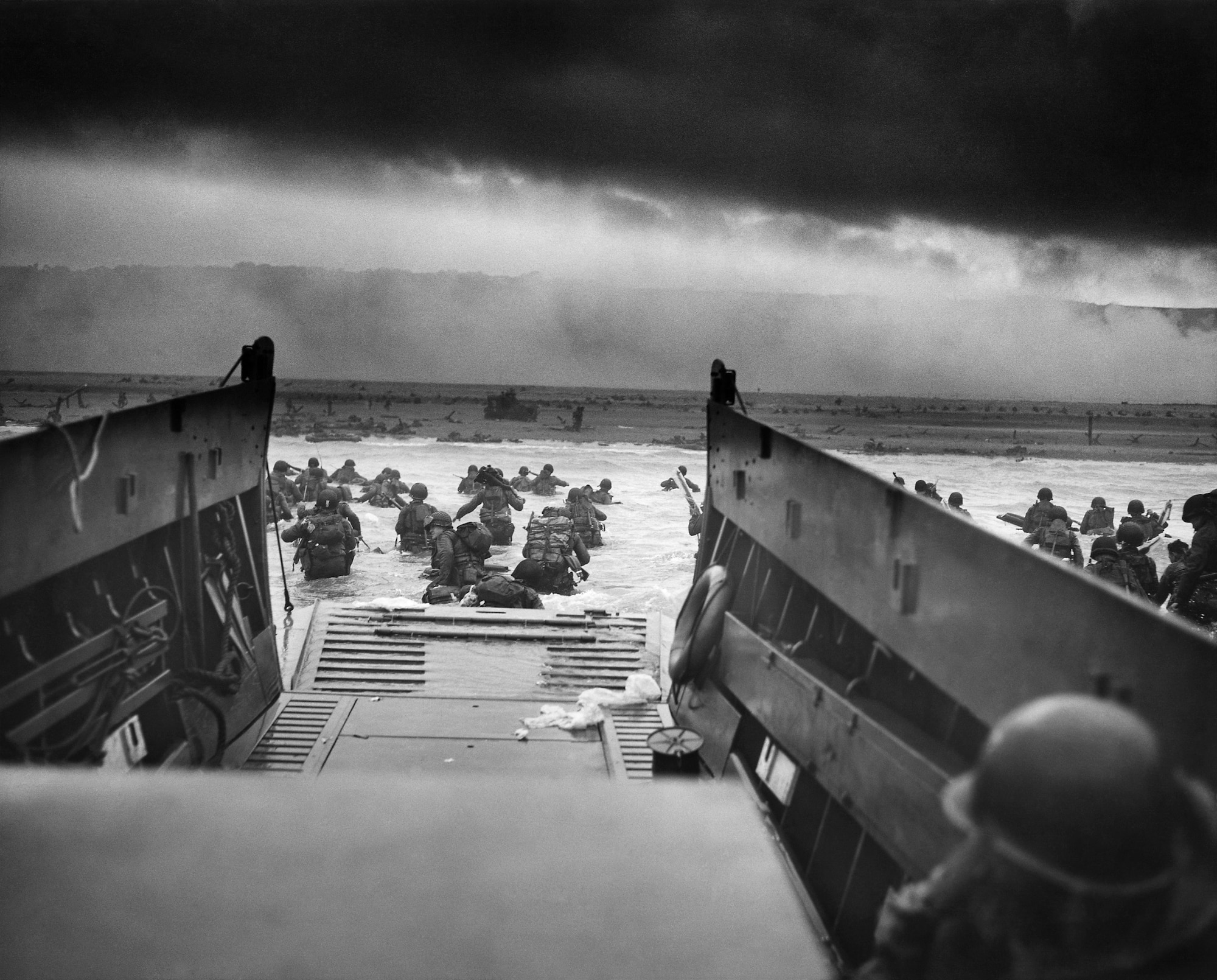 British troops come ashore at Jig Green sector, Gold Beach