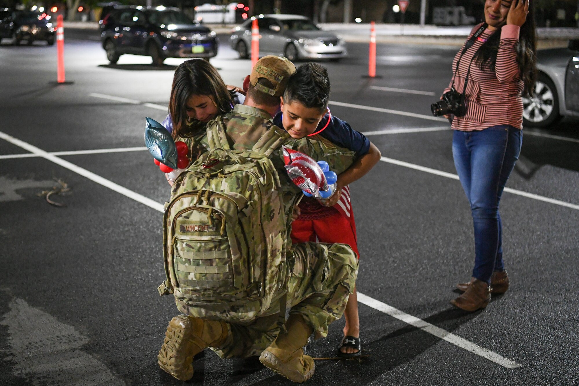 A photo of the 34th Fighter Squadron homecoming from deployment.