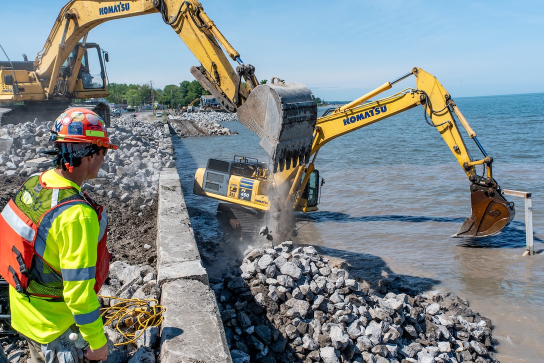 U.S. Army Corps of Engineers Buffalo District contractors work on the Athol Springs shoreline protection project in Hamburg, NY, June 5, 2020. The project will rebuild the seawall along Route 5 and protect 40,000 motorists each day facing hazardous conditions between Buffalo and the Southtowns due to storms on Lake Erie