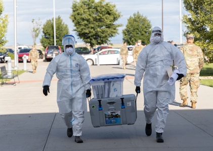 The Utah National Guard’s Mobile Testing Team administered nasopharyngeal swabs, testing Soldiers and Airmen for COVID-19 who had responded to civil unrest in Salt Lake City, June 7, 2020.