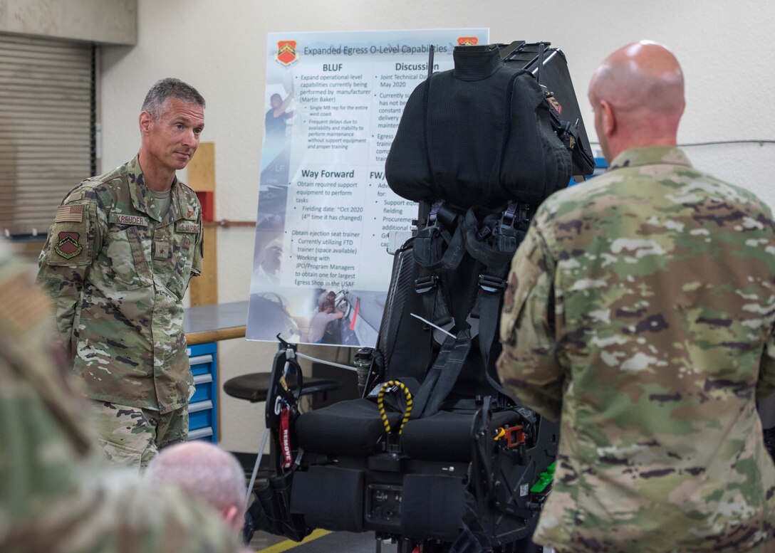 Brig. Gen. Kreuder tours Luke AFB