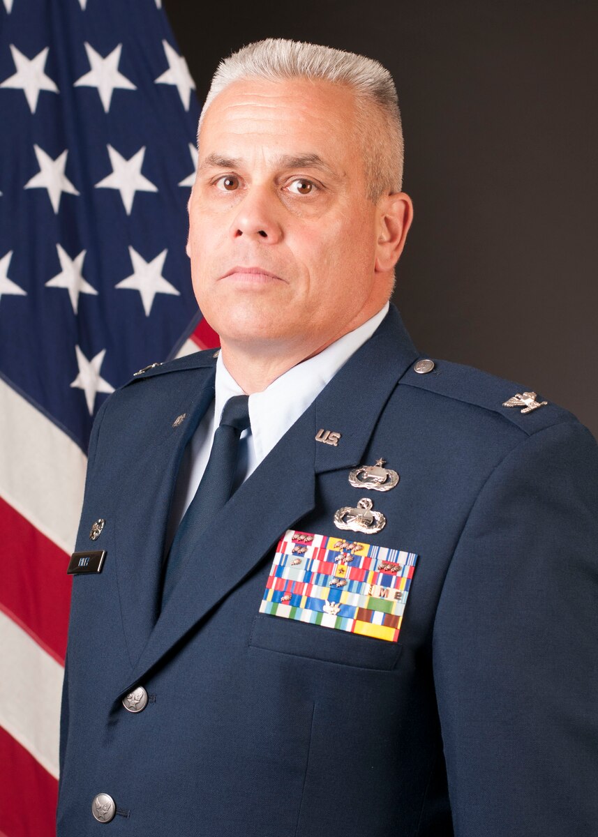 Official Photo of Col. Sean D. Riley