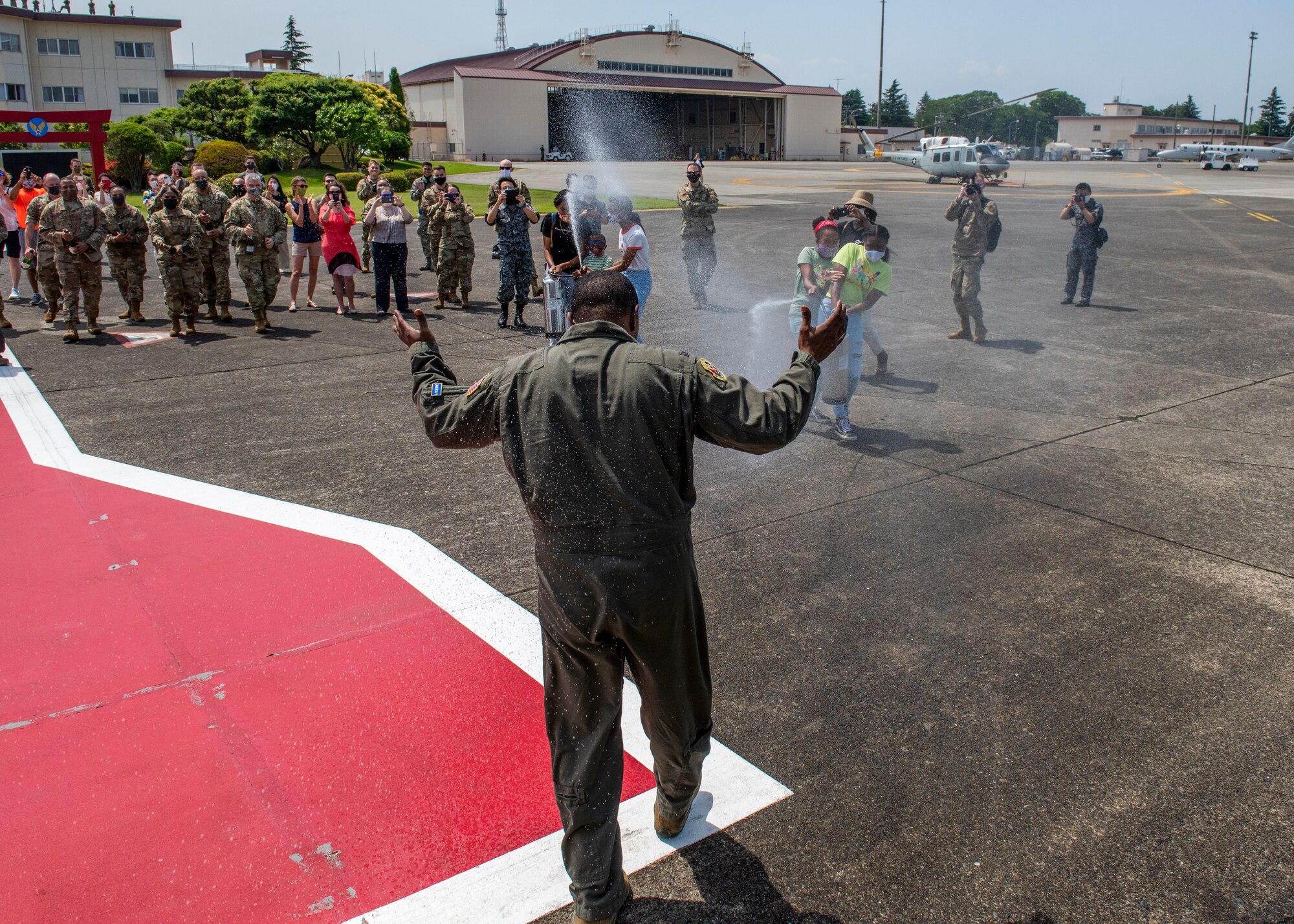 Col. Jones completes final flight at Yokota
