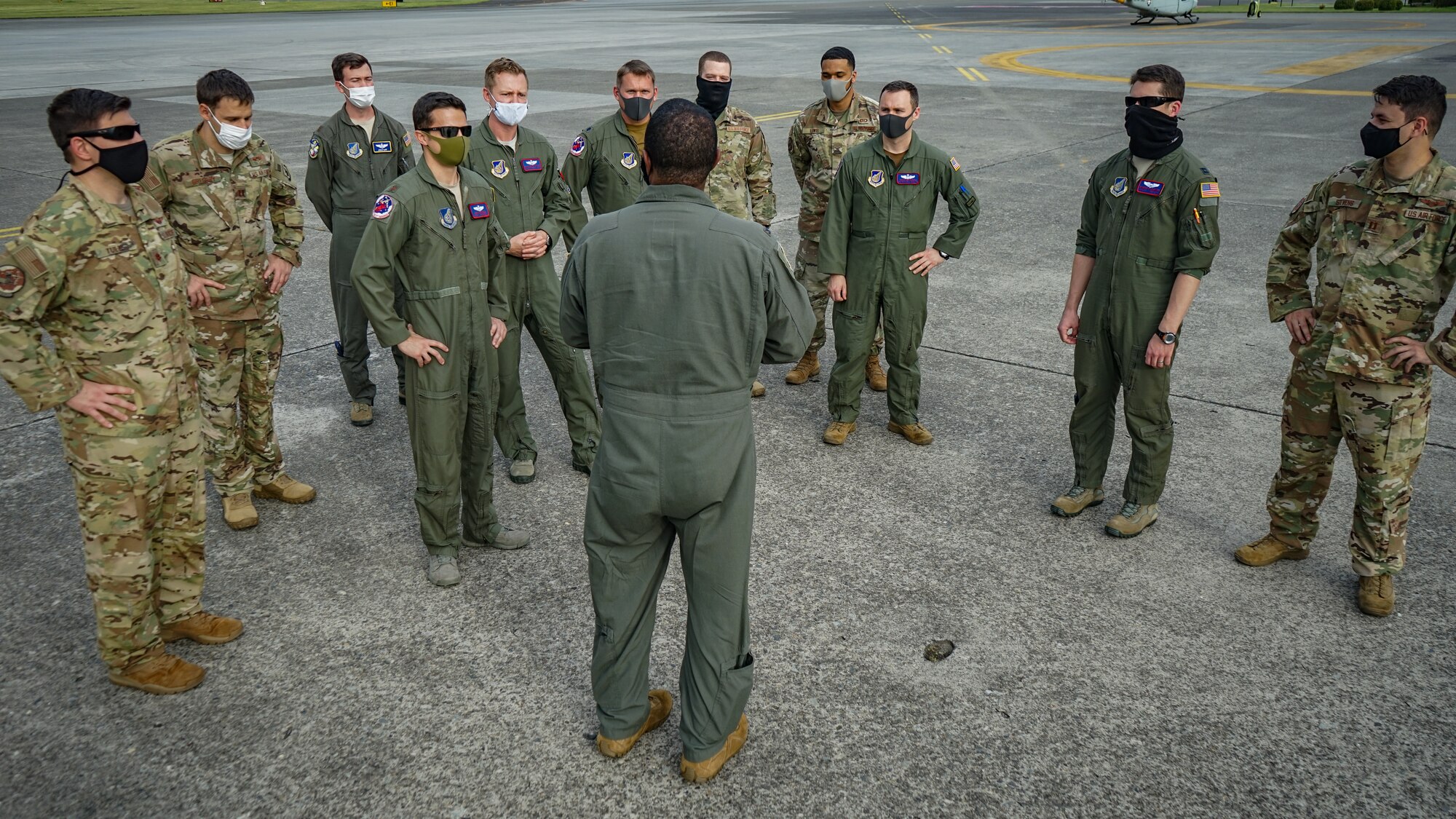 Col. Jones completes final flight at Yokota