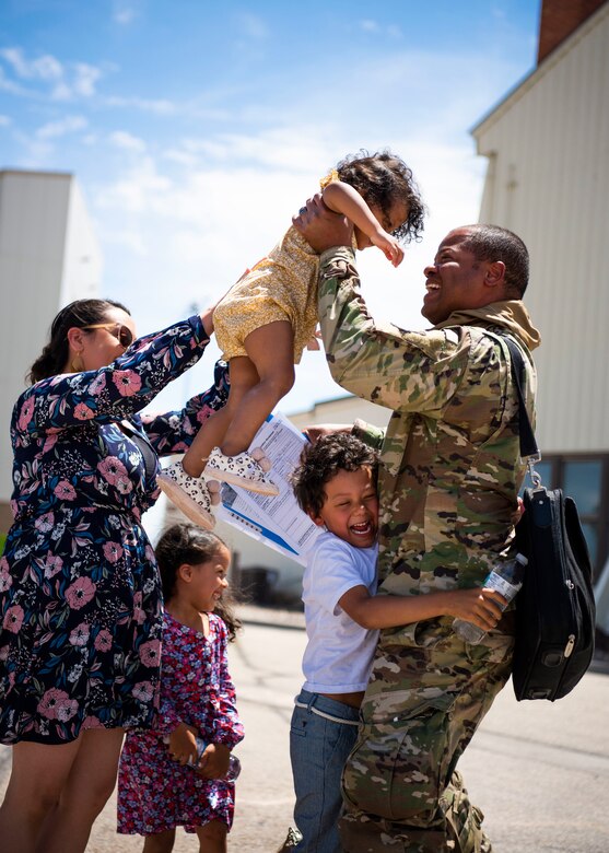 389th Fighter Squadron returns home from an extended eight month deployment, June 3, 2020, at Mountain Home Air Force Base, Idaho. (U.S. Air Force photo by Airman 1st Class Andrew Kobialka)