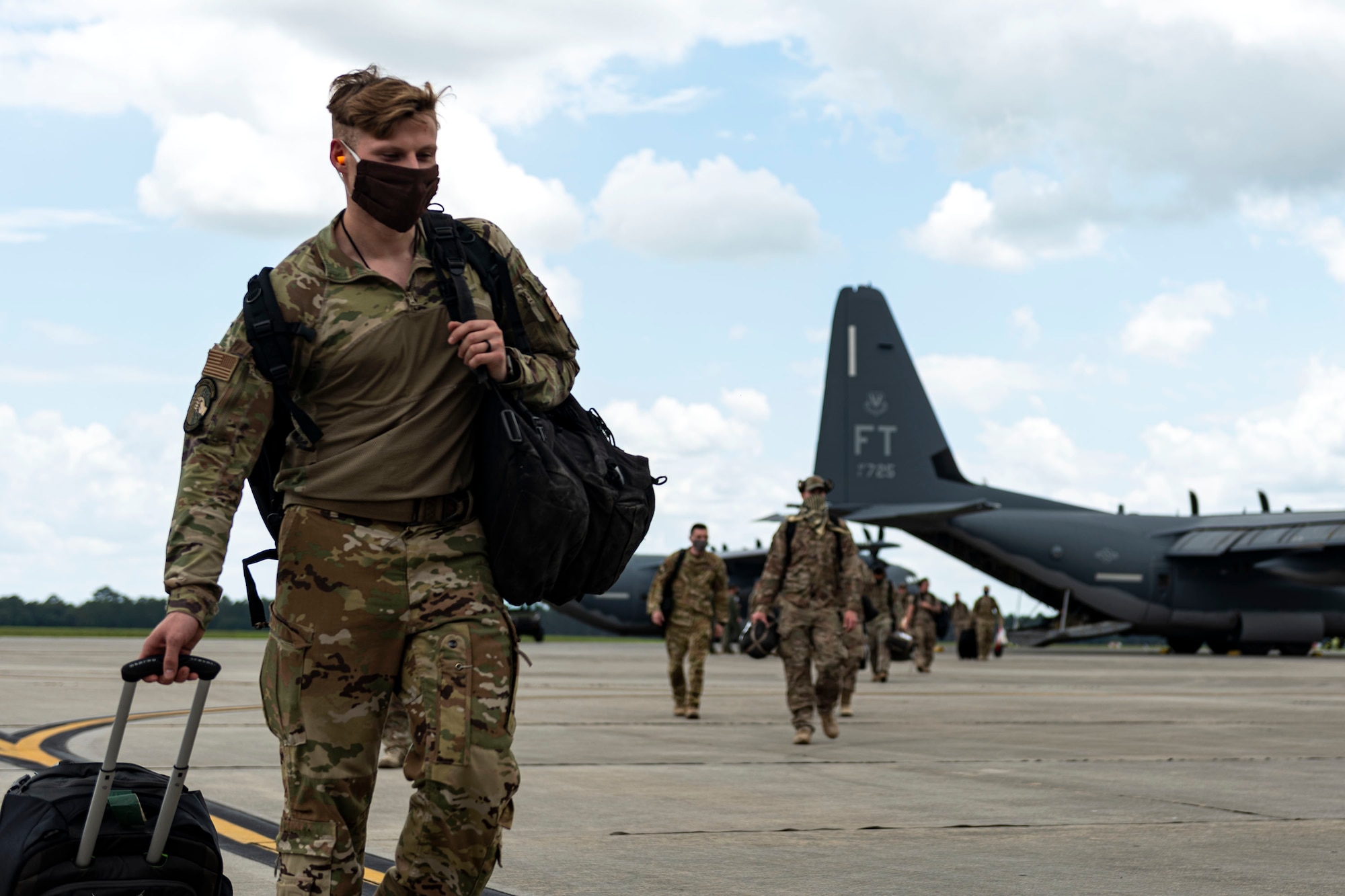 Photo of Airmen returning from a deployment.