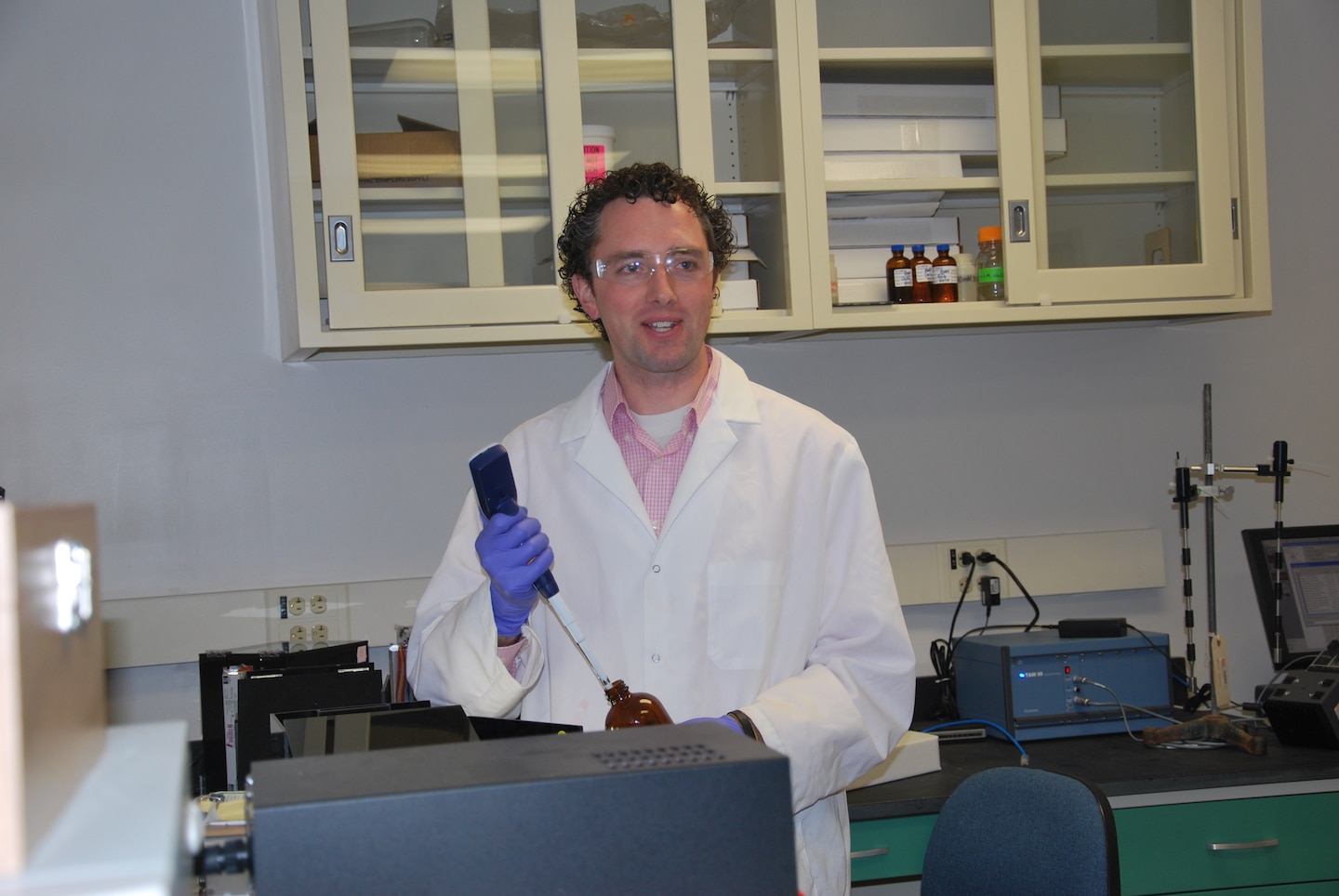 Predictive Environmental Modeling System co-inventor Dr. Jonathon Brame, formerly with the U.S. Army Research and Development Center’s Environmental Laboratory as a research environmental engineer, received a U.S. Patent in September 2019. Brame is now based in London, England, with the U.S. Army Combat Capability Development Command as the basic and applied research team lead for Combat Capability Development Command -Atlantic.