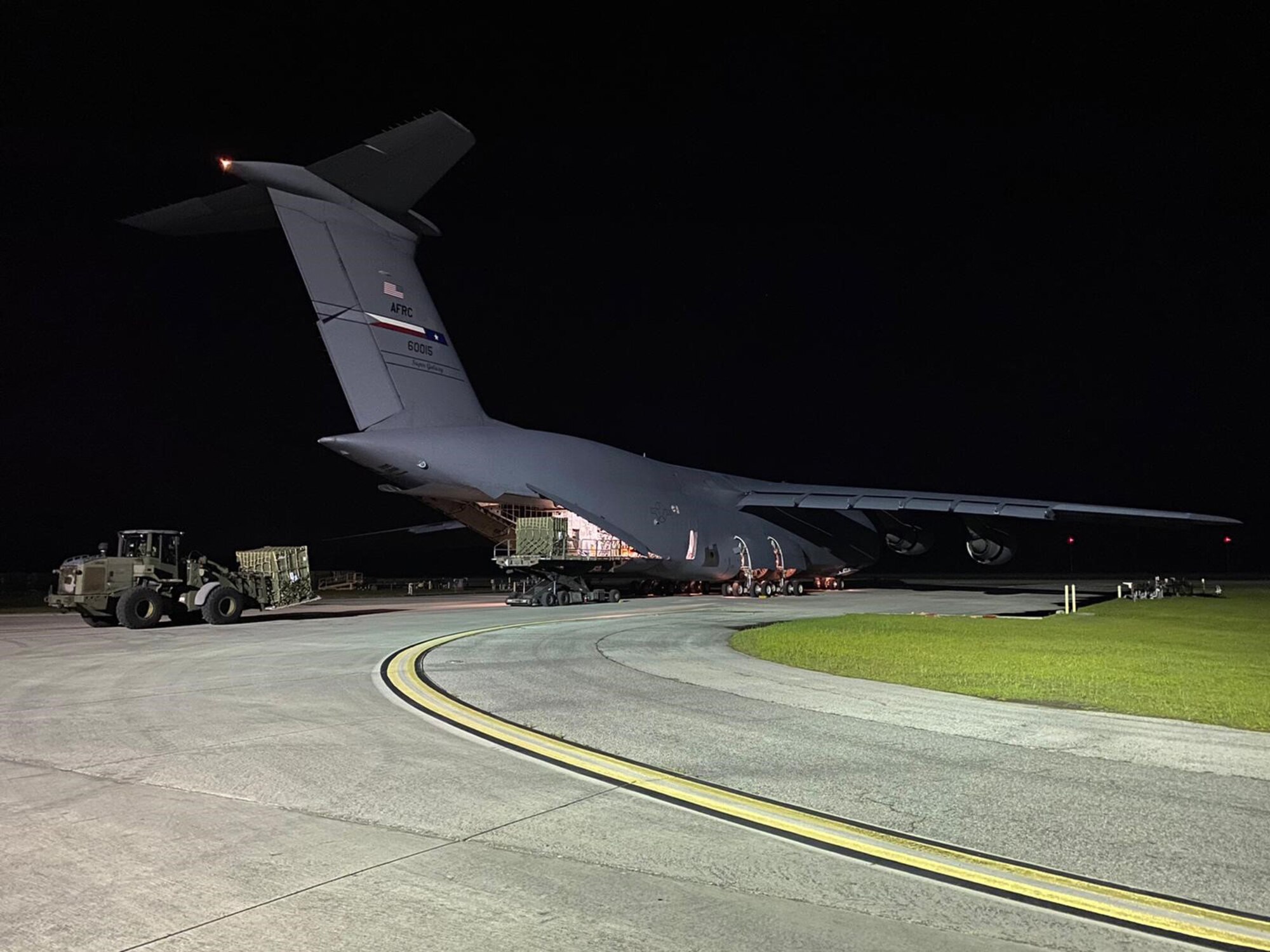 U.S. Reserve Citizen Airmen assigned to the 433rd Airlift Wing’s 68th Airlift Squadron and U.S. Marines assigned to Marine Corps Air Station Cherry Point fill every pallet position on the C-5M Super Galaxy aircraft at MCAS Cherry Point, N.C., May 24, 2020.