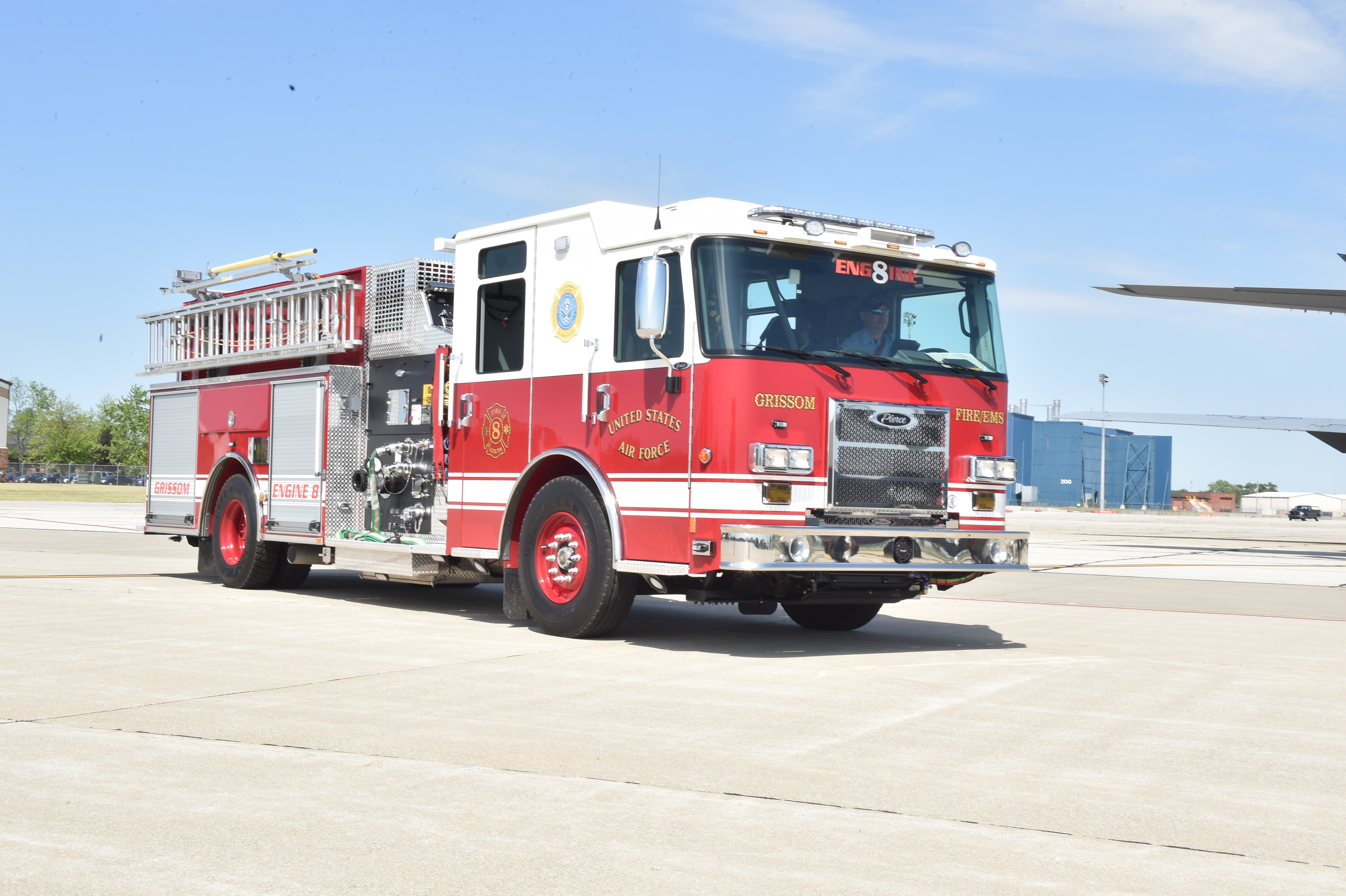 Fire Engines in North America: Buff, Sheila: 9781555216740