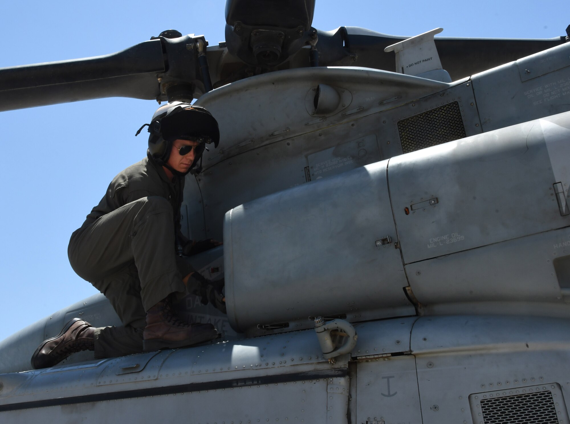 A picture of a Marine crew chief.