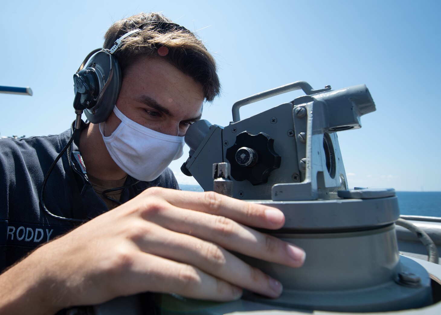 Assignment Incentive Pay Approved for Extensions > United States Navy ...
