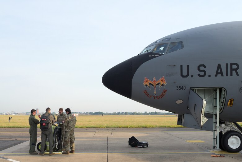 KC-135 crew prepares for a flight
