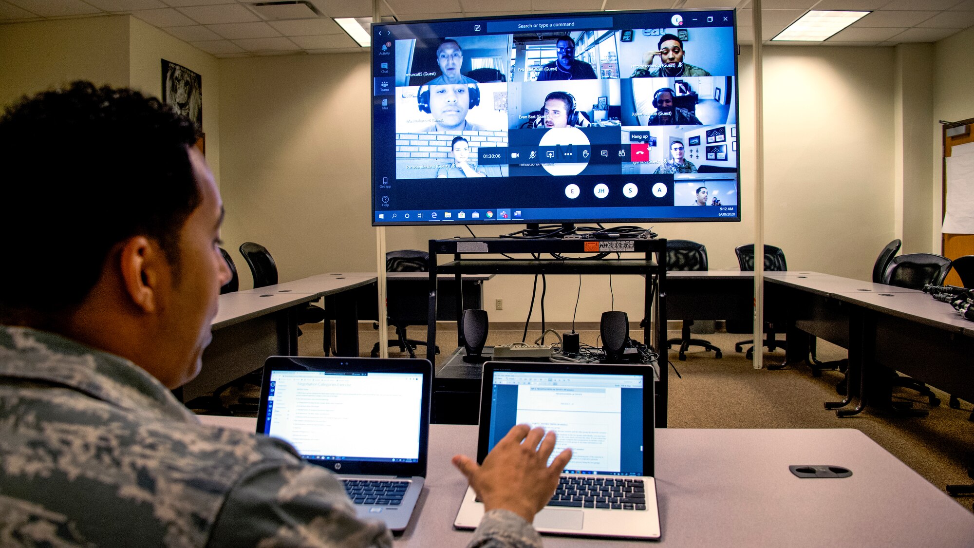 Sheppard NCOA instructor Tech. Sgt. Eric Partlow talks to a virtual class