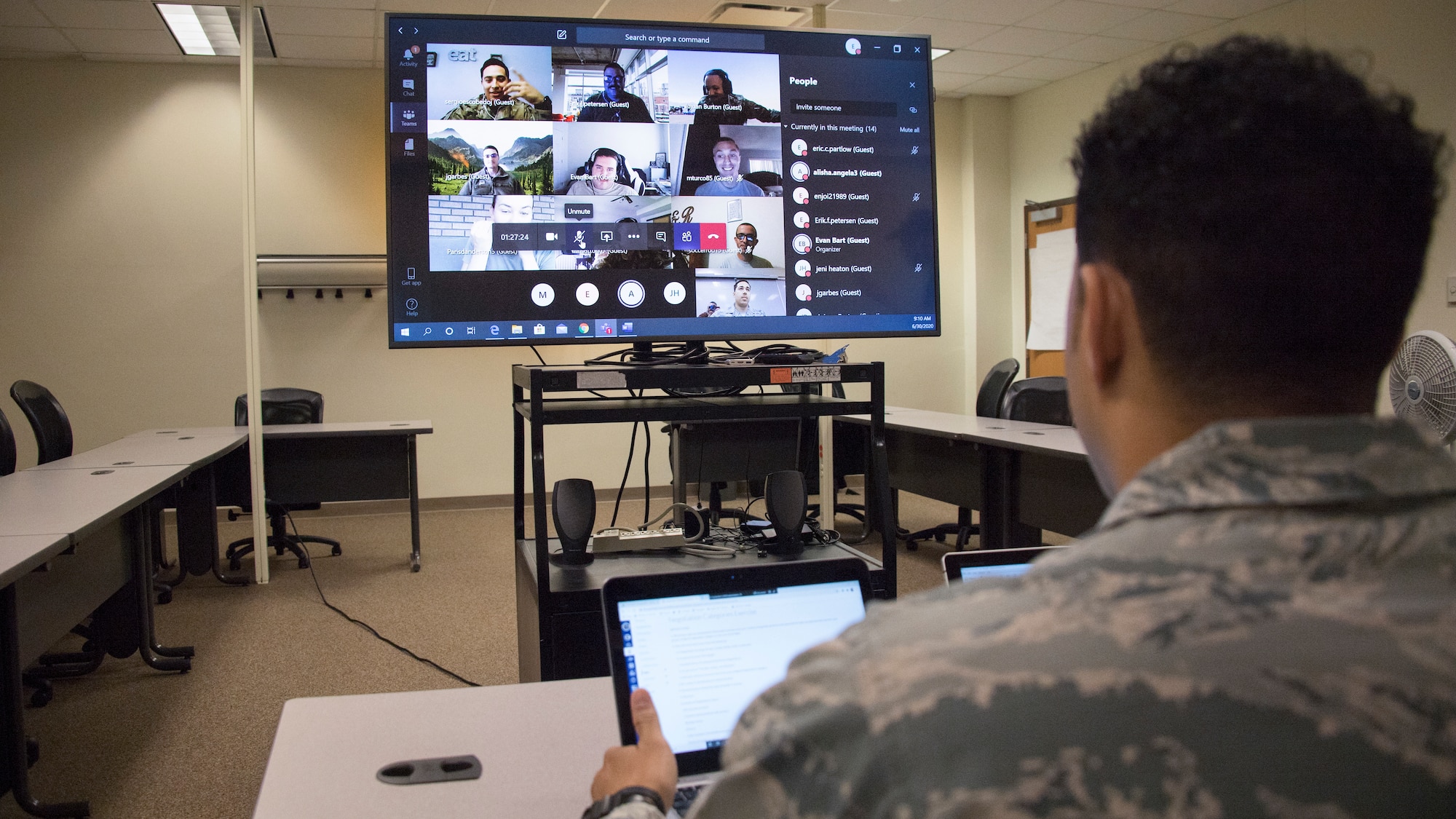 Sheppard NCOA instructor Tech. Sgt. Eric Partlow talks to a virtual class