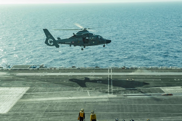 USS Eisenhower:Dauphin