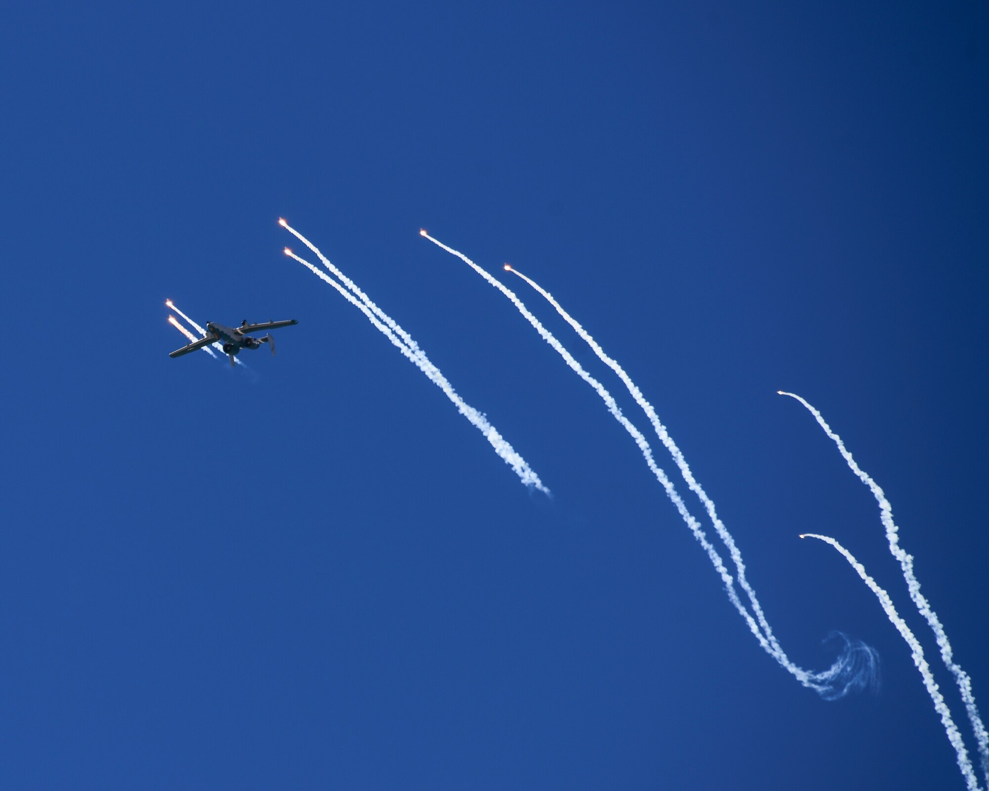 A-10 shoots flares