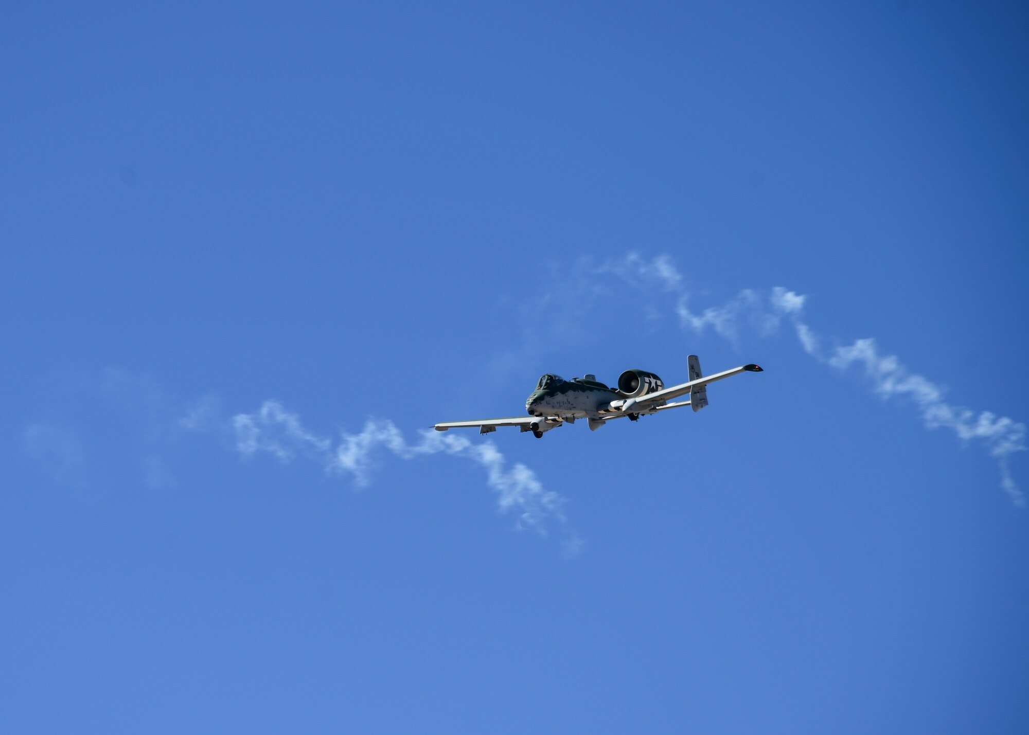 A-10 shoots flares
