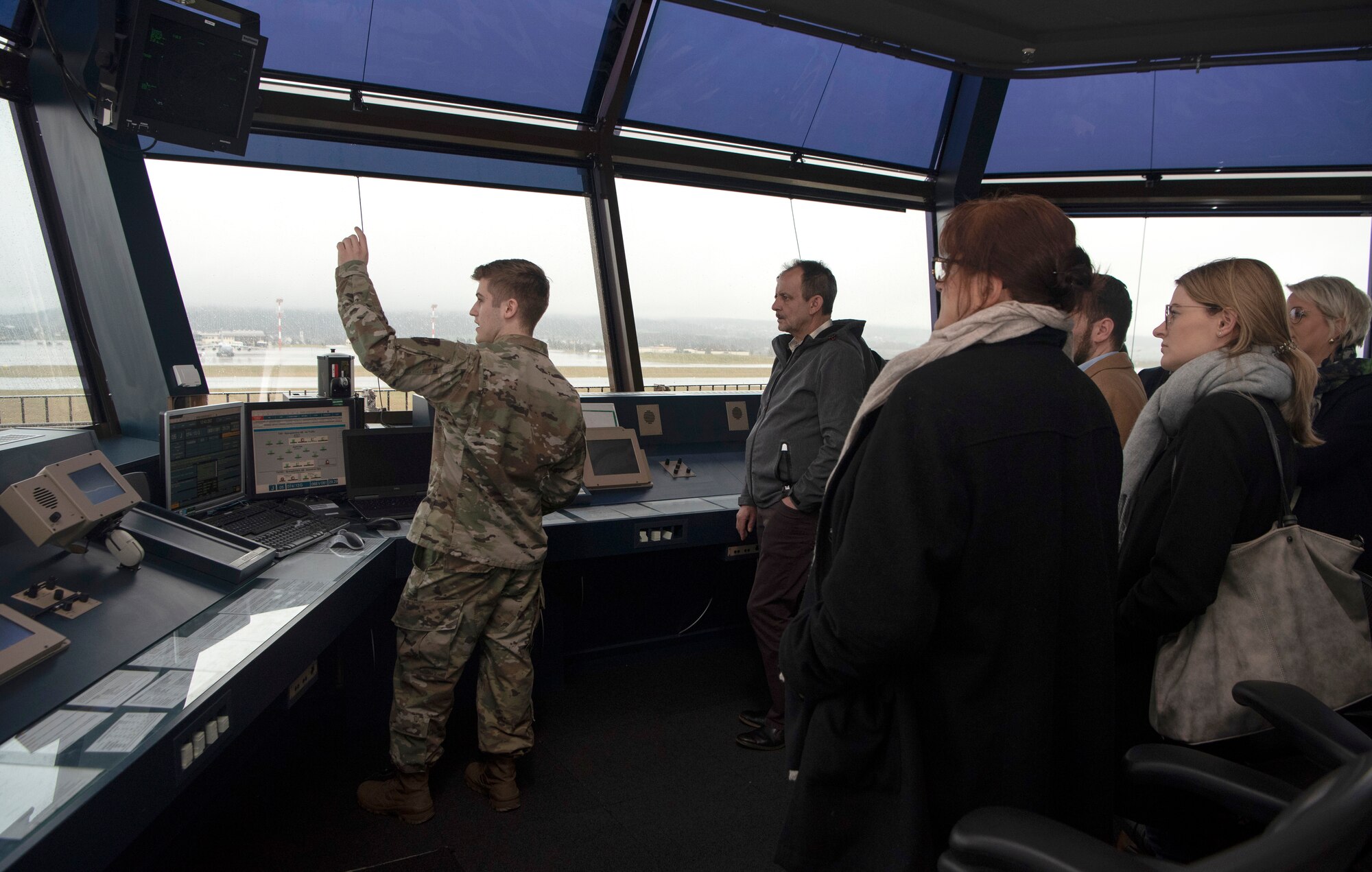 Saarland parliamentarians visit Spangdahlem Air Base