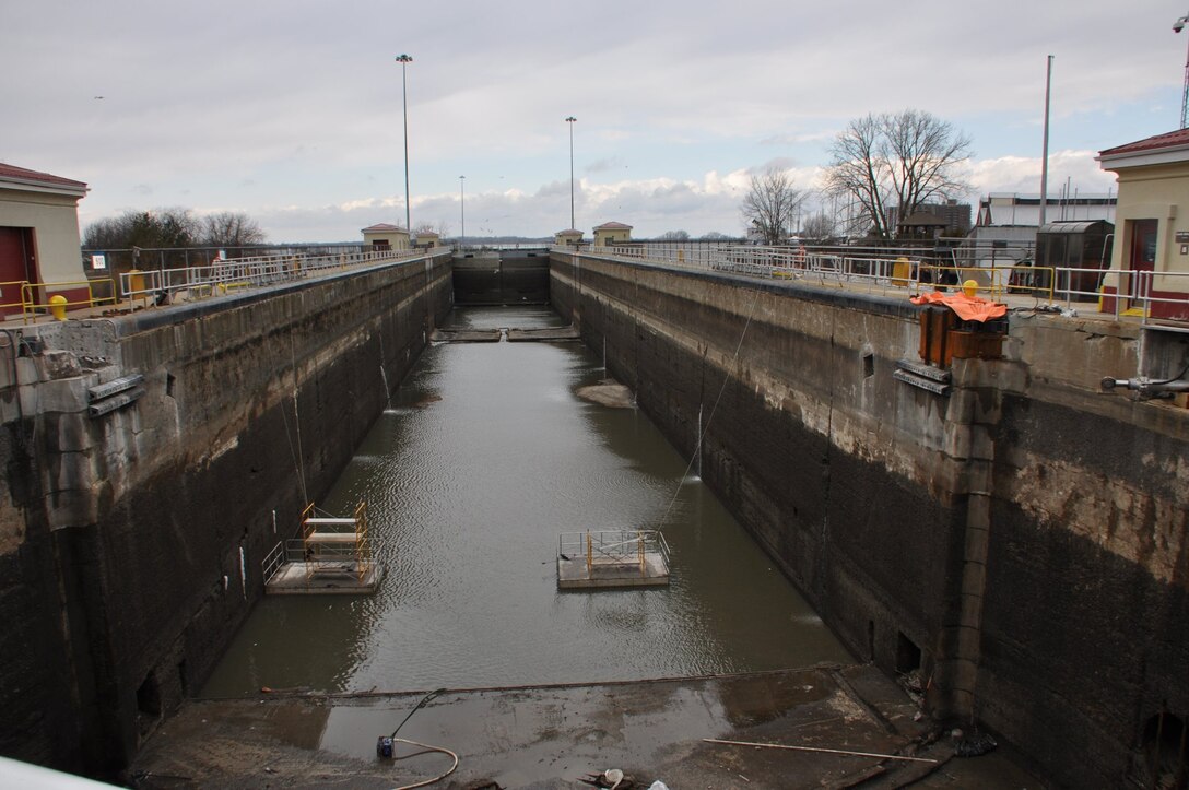 The Regional Rivers Repair Fleet Team is progressing with the US Army Corps of Engineers, Buffalo District Black Rock Lock (BRL) upper gate repairs in anticipation of the BRL opening in May. Repairs continue on the gates as well as de-watering of the lock chamber for additional repairs on the BRL.