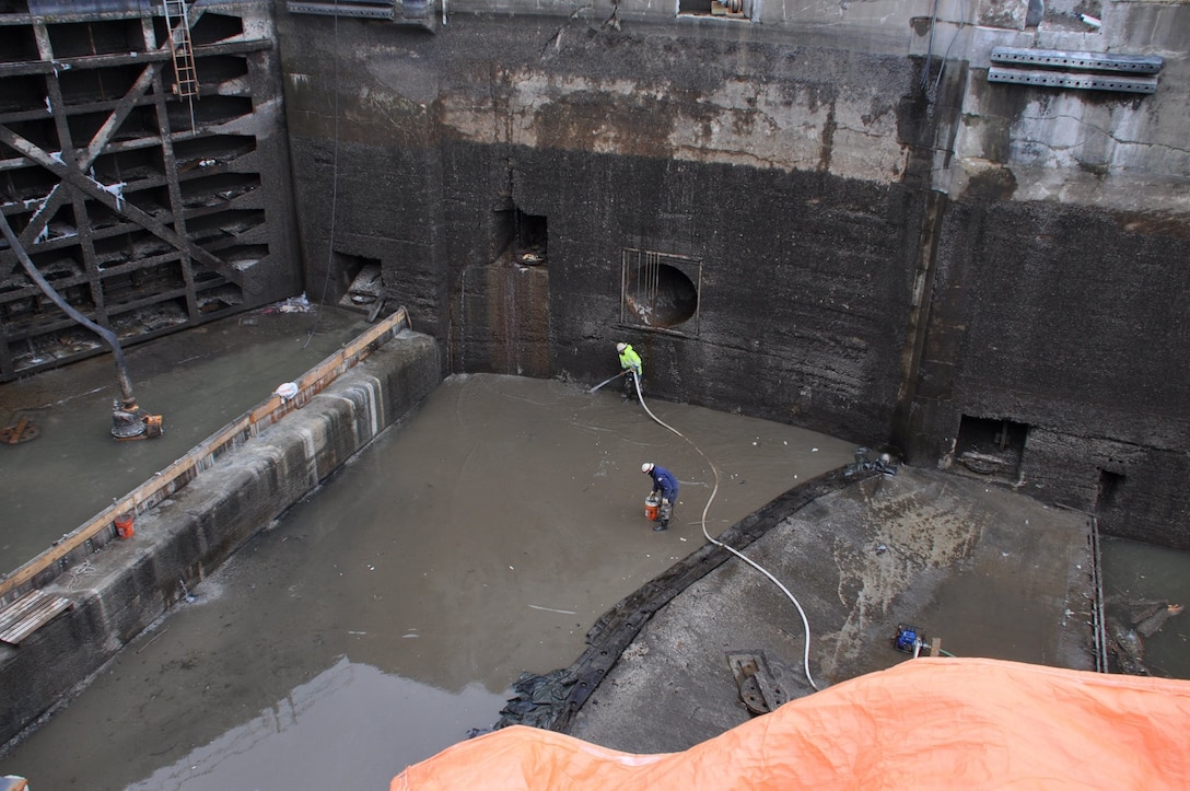 The Regional Rivers Repair Fleet Team is progressing with the US Army Corps of Engineers, Buffalo District Black Rock Lock (BRL) upper gate repairs in anticipation of the BRL opening in May. Repairs continue on the gates as well as de-watering of the lock chamber for additional repairs on the BRL.