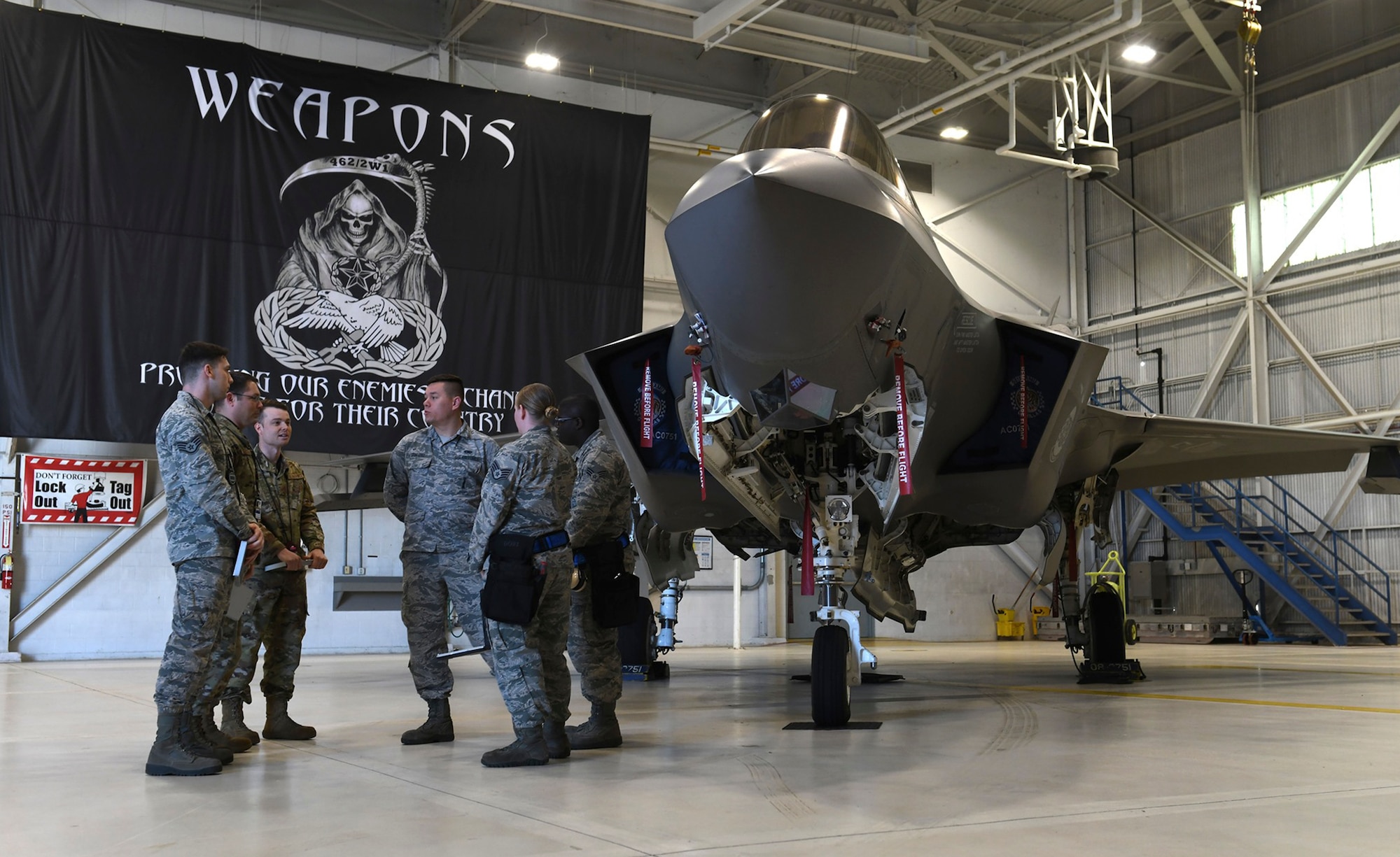 33rd FW weapons load competition.