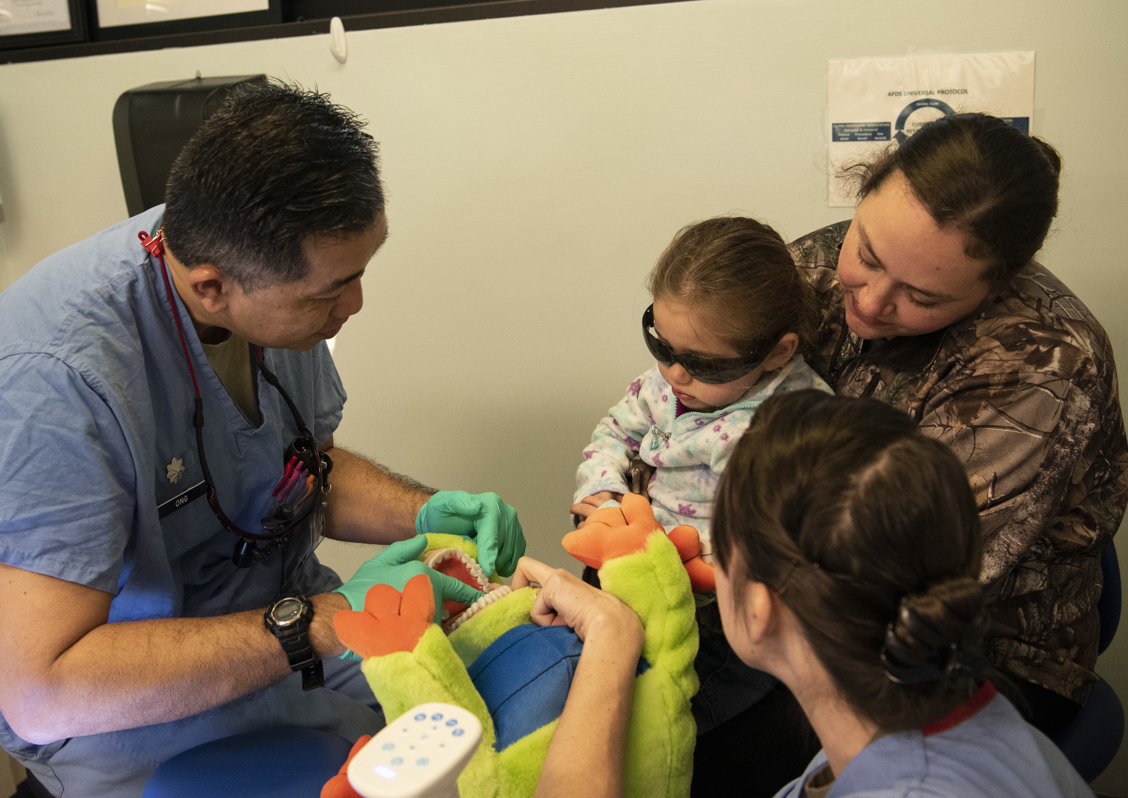 Shaw dental clinic gives kids a smile > Shaw Air Force Base > Article