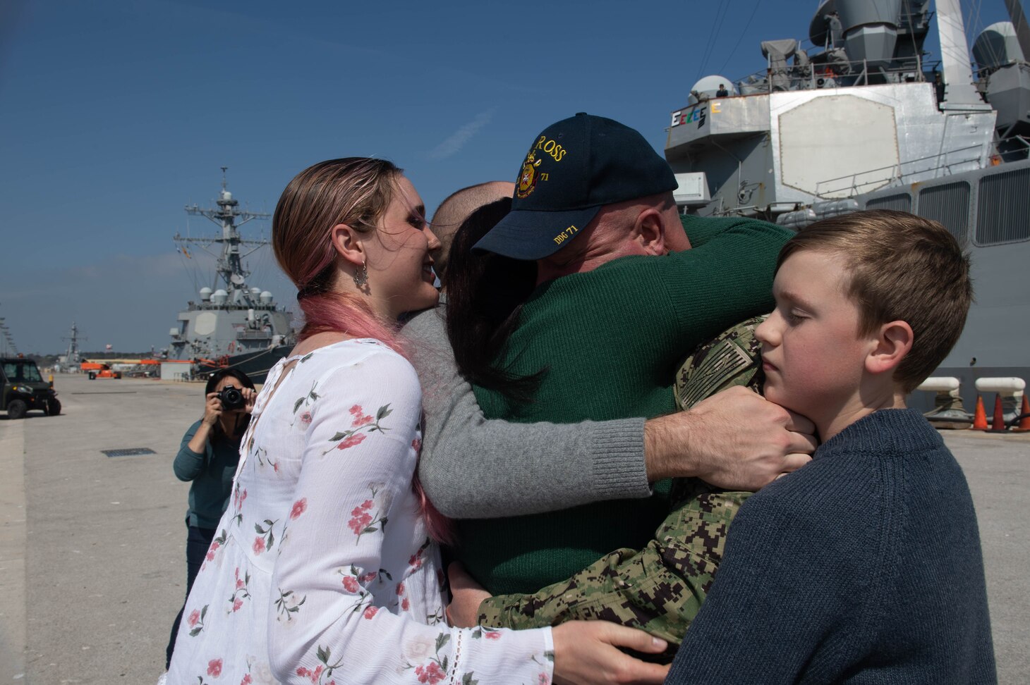 USS Ross (DDG 71)