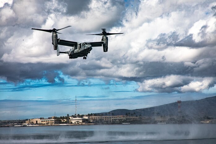 A U.S. Marine Corps MV-22B Osprey with Marine Medium Tiltrotor Squadron 268, Marine Aircraft Group 24, flies from Marine Corps Air Station Kaneohe Bay to Joint Base Pearl Harbor-Hickam, Hawaii, March 13, 2020.
