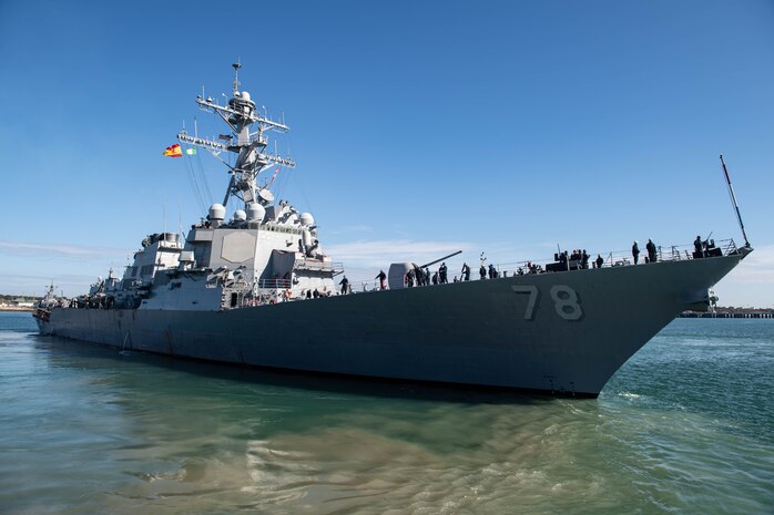 USS Porter (DDG 78) departs Naval Station Rota