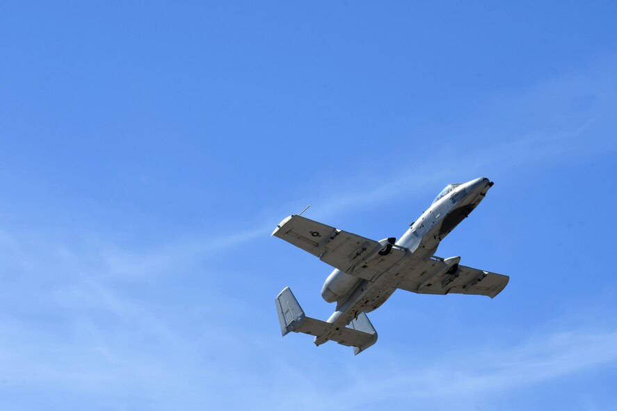 A photo of a plane flying