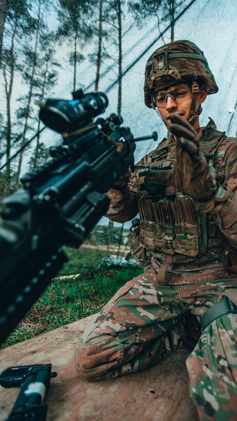 Expert Infantry Badge and Expert Soldier Badge training in Poland