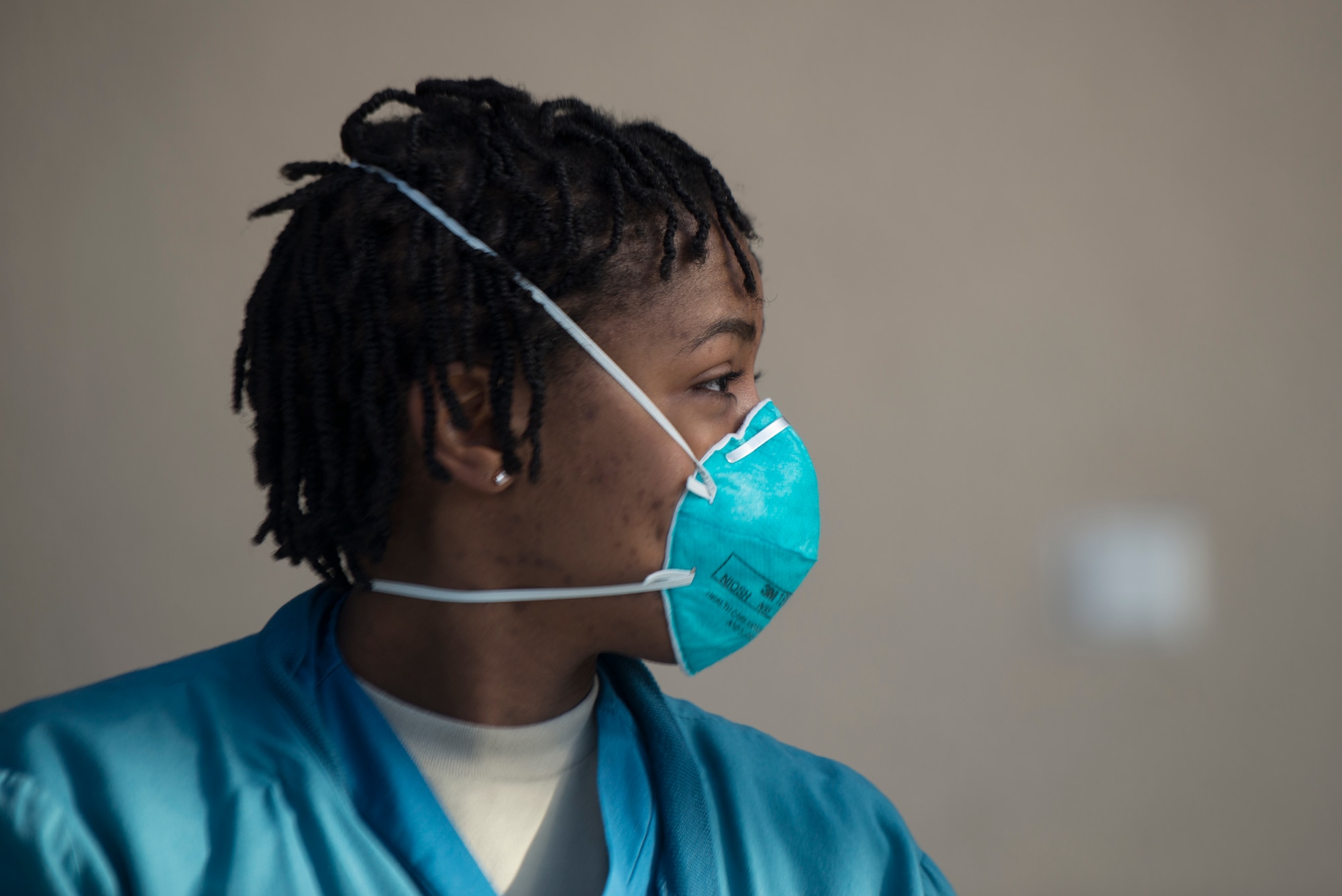 A picture of an Airman waiting for patients.