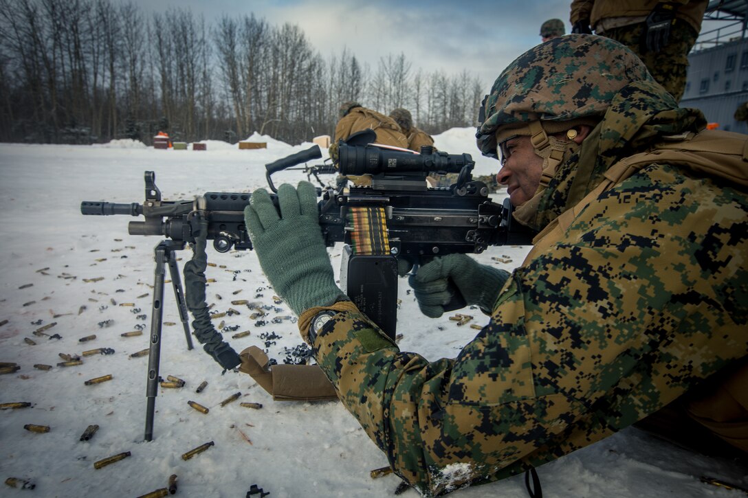 SPMAGTF-AE: Marines conduct machine gun range in Alaska