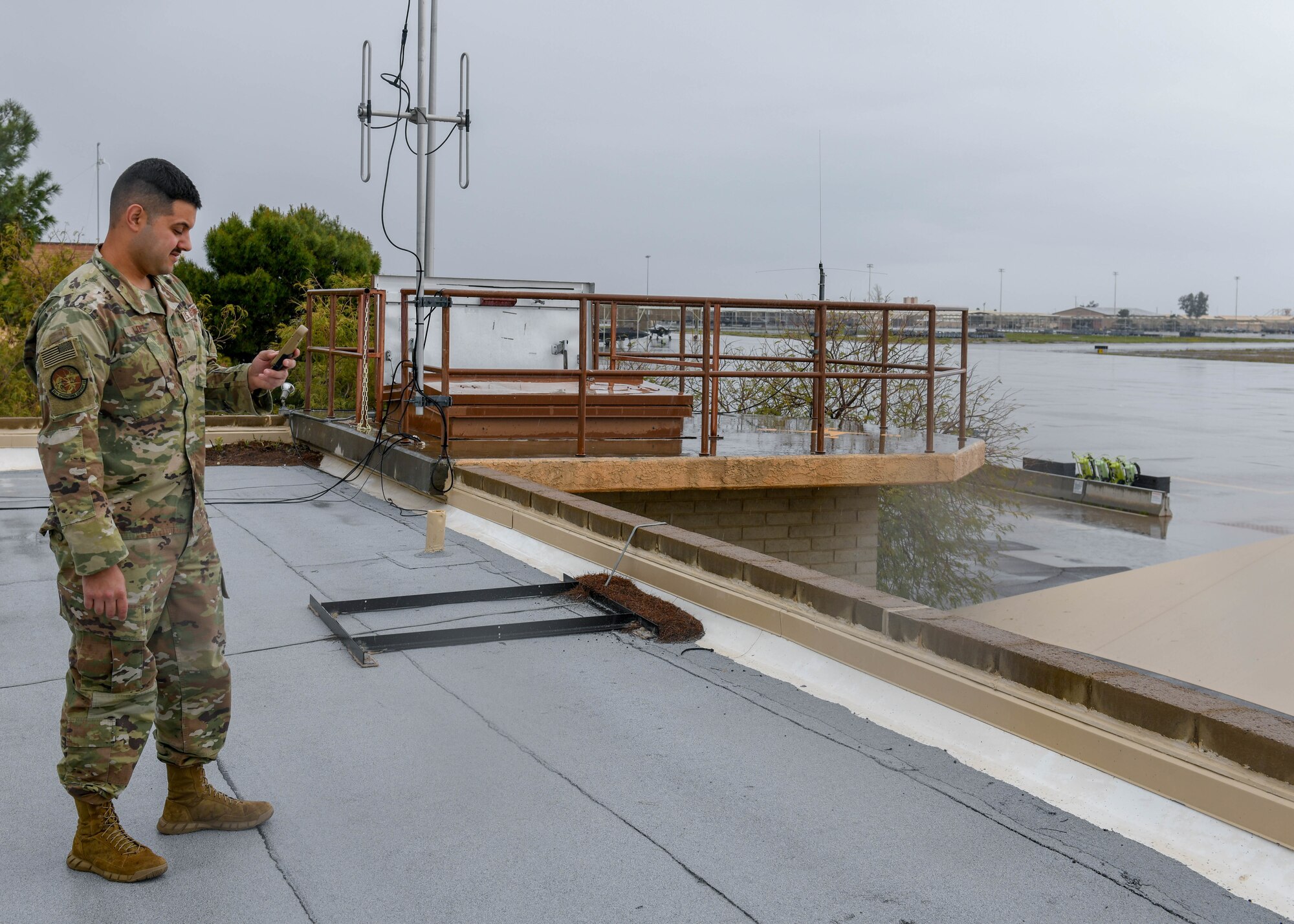 Weather Airmen keep their eyes on the sky