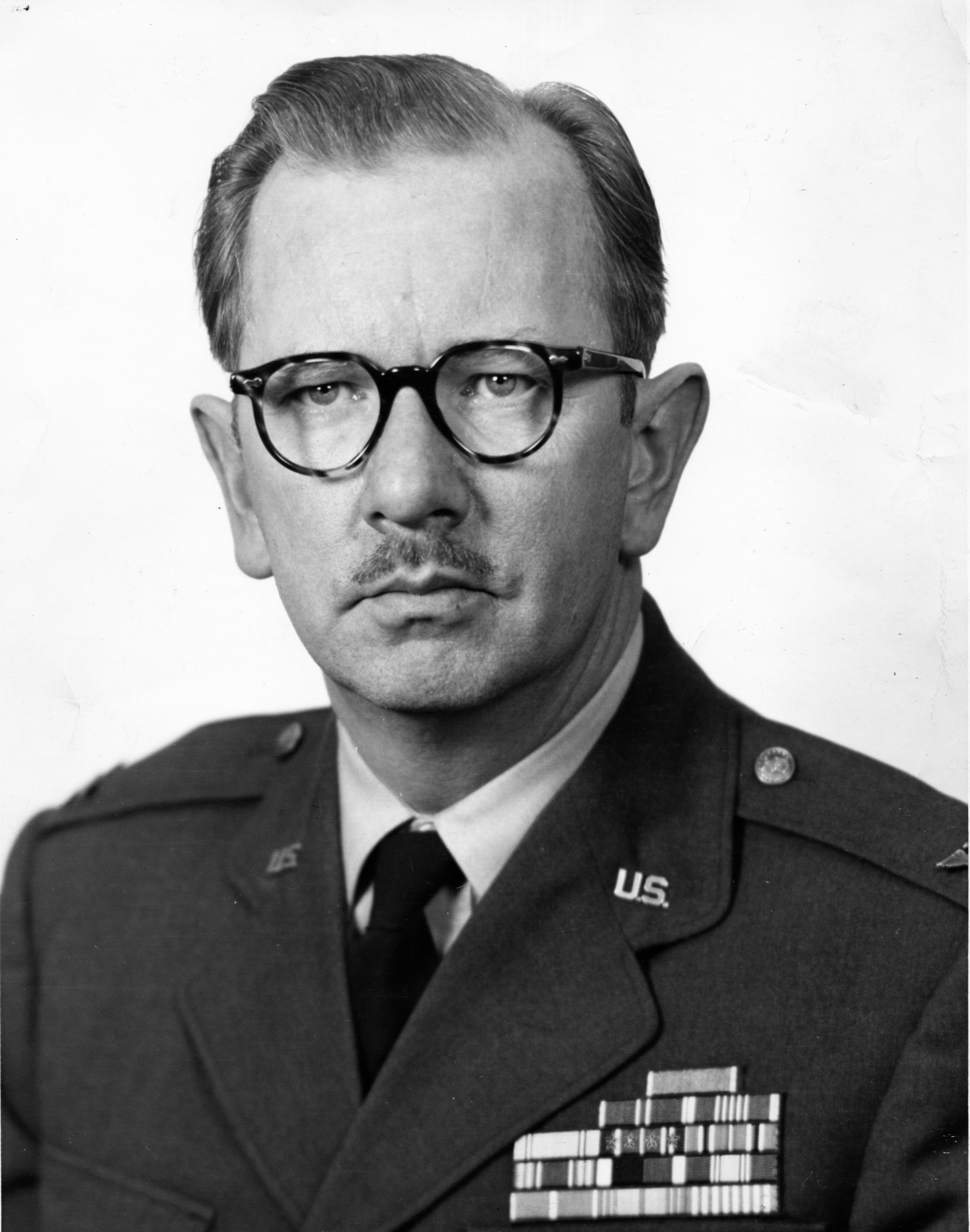 BRIGADIER GENERAL ORAN O. PRICE > Air Force > Biography Display