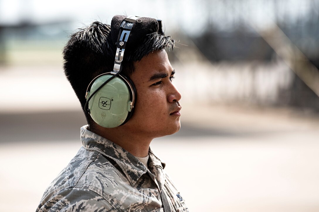 Photo of Airman awaiting takeoff.
