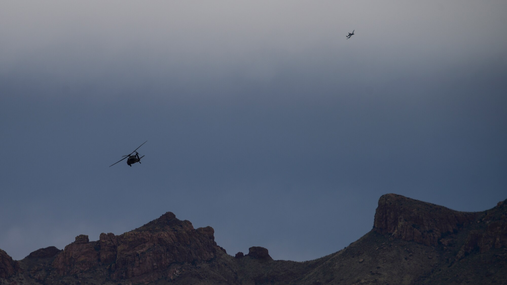A photo of aircraft flying