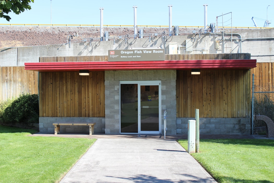 oregon fish viewing room